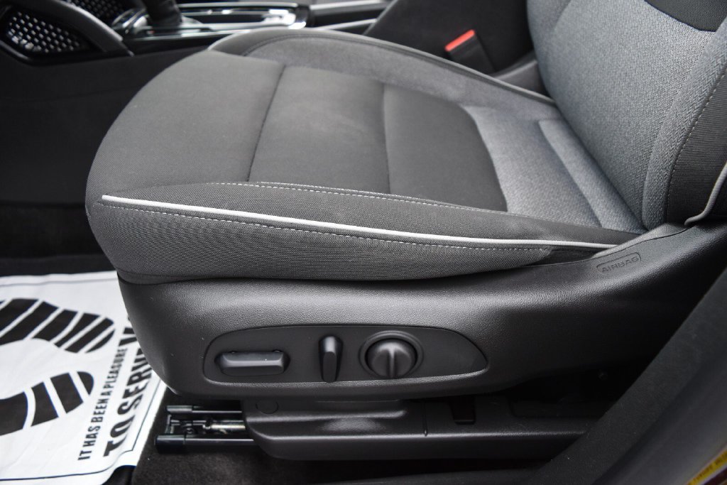 Used 2023 Chevrolet TrailBlazer LT FWD image 14