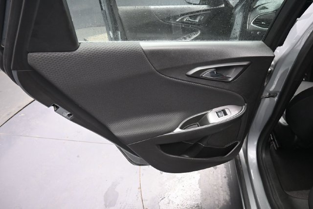 Used 2025 Chevrolet Malibu LT FWD image 13