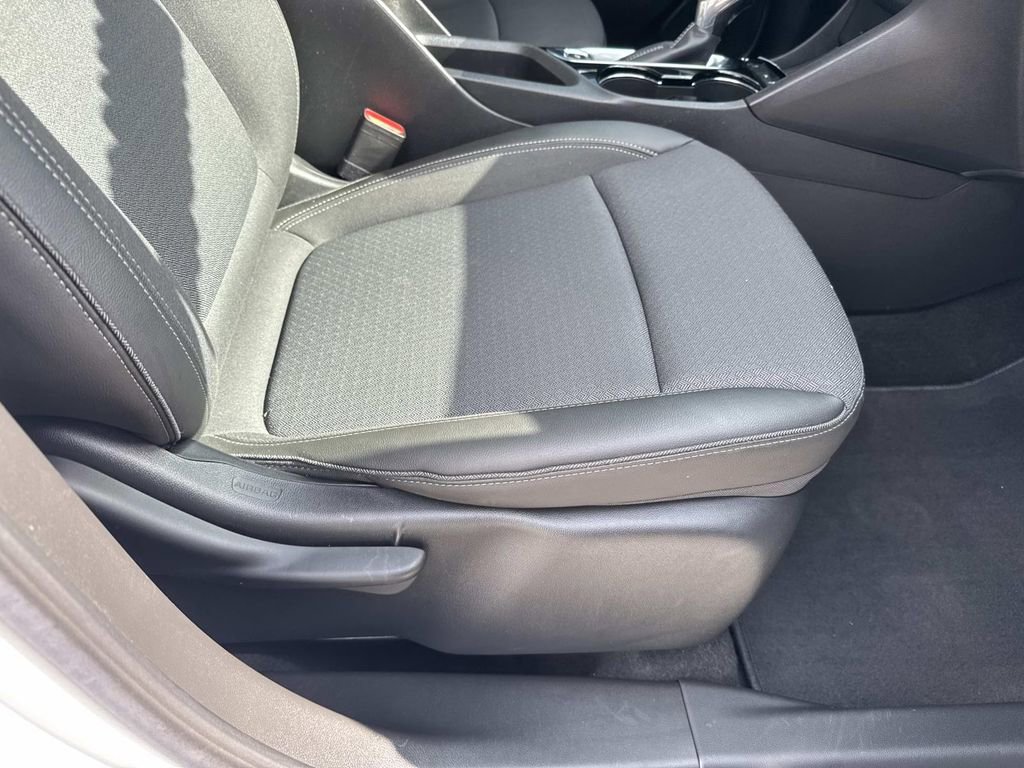 Used 2024 Buick Encore GX Preferred FWD image 11