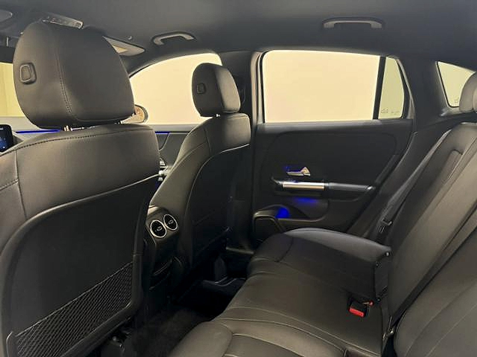 Used 2025 Mercedes-Benz GLA 250 image 20