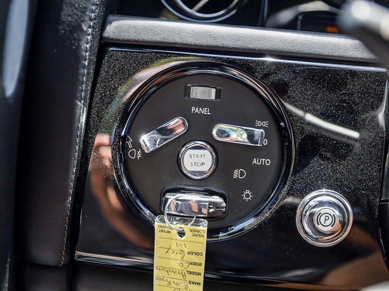 Used 2010 Rolls-Royce Phantom Coupe RWD image 44