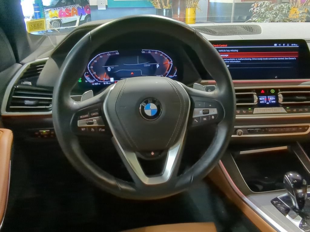 Certified 2023 BMW X5 xDrive40i w/ Premium Package AWD/4WD image 2