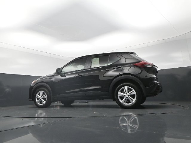 Certified 2025 Nissan Kicks Play S FWD image 30