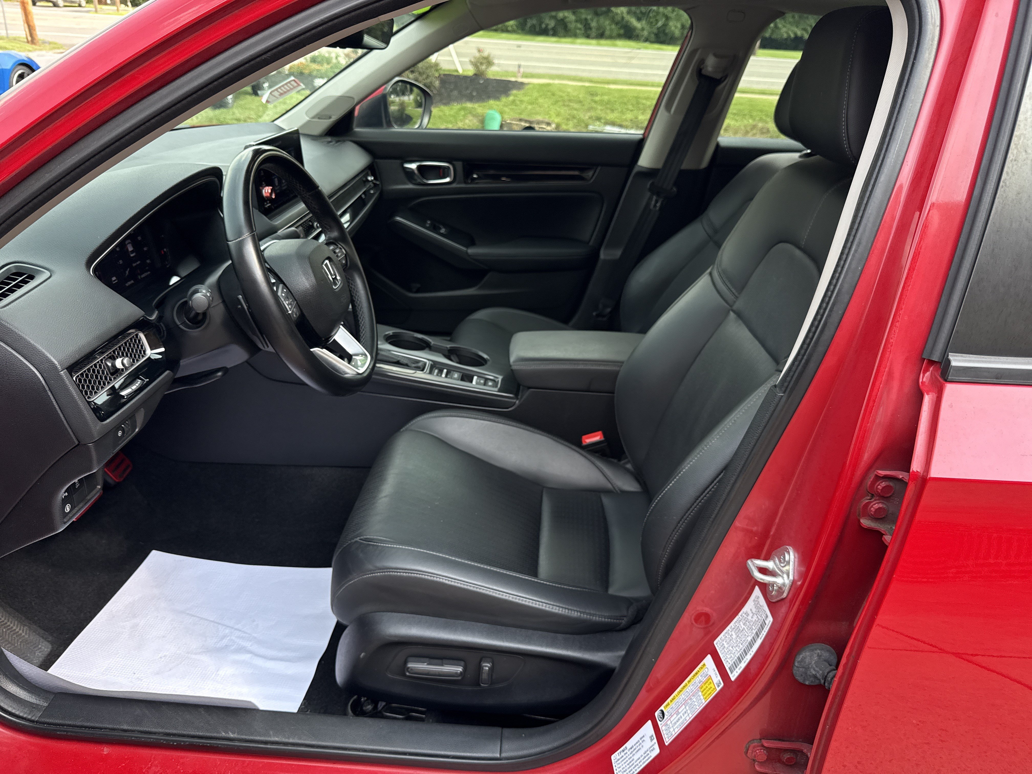 Used 2022 Honda Civic Touring image 12