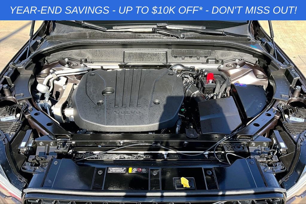 Used 2025 Volvo XC60 B5 Core w/ Protection Package Premier image 12