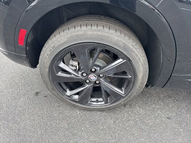 Used 2023 Buick Envision Essence w/ Sport Touring Package image 10