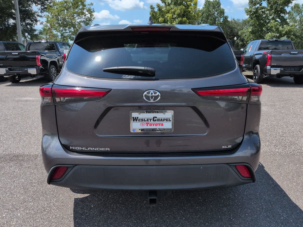 Certified 2021 Toyota Highlander XLE FWD image 5