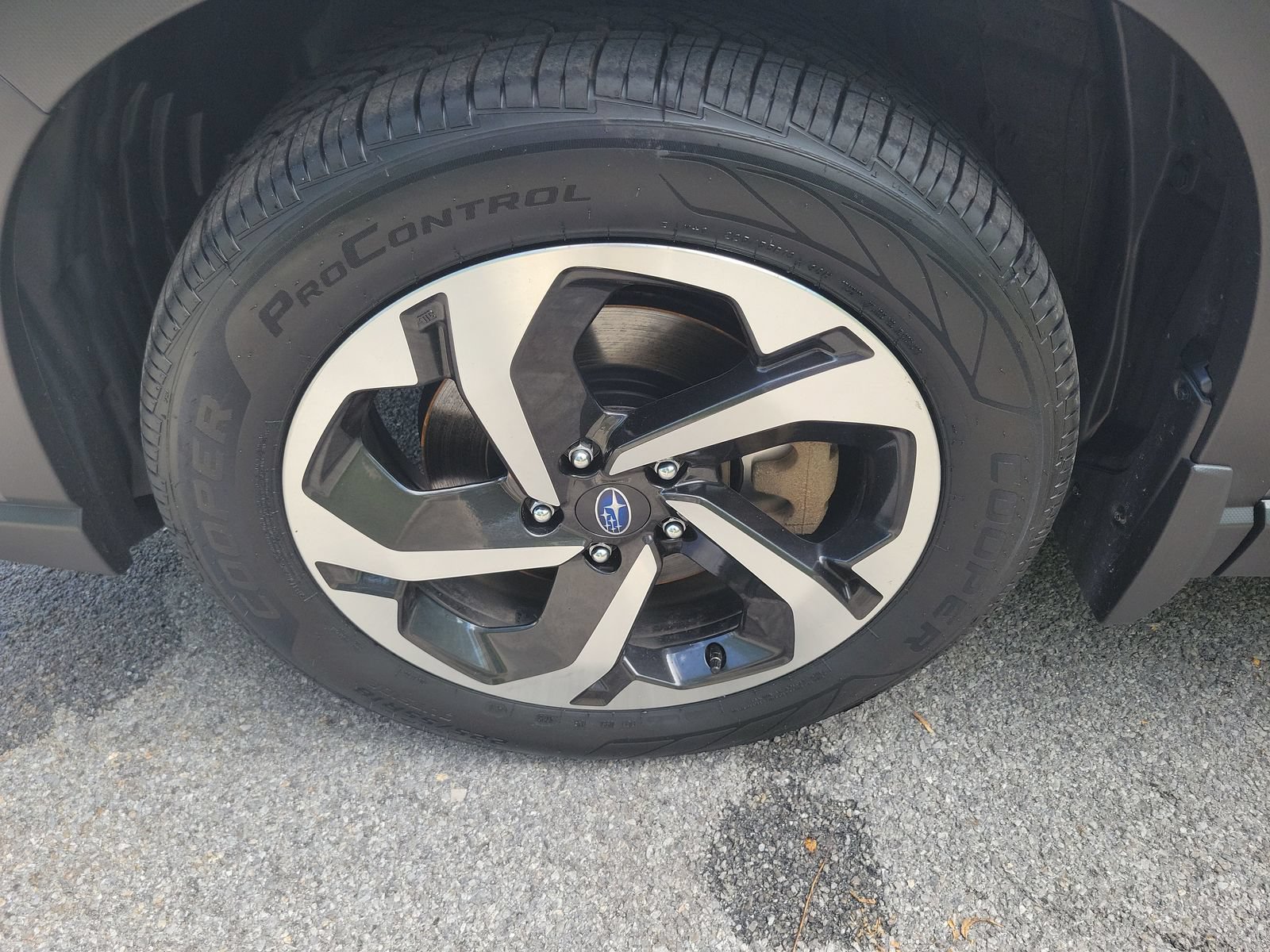 Certified 2023 Subaru Forester Touring AWD/4WD image 9