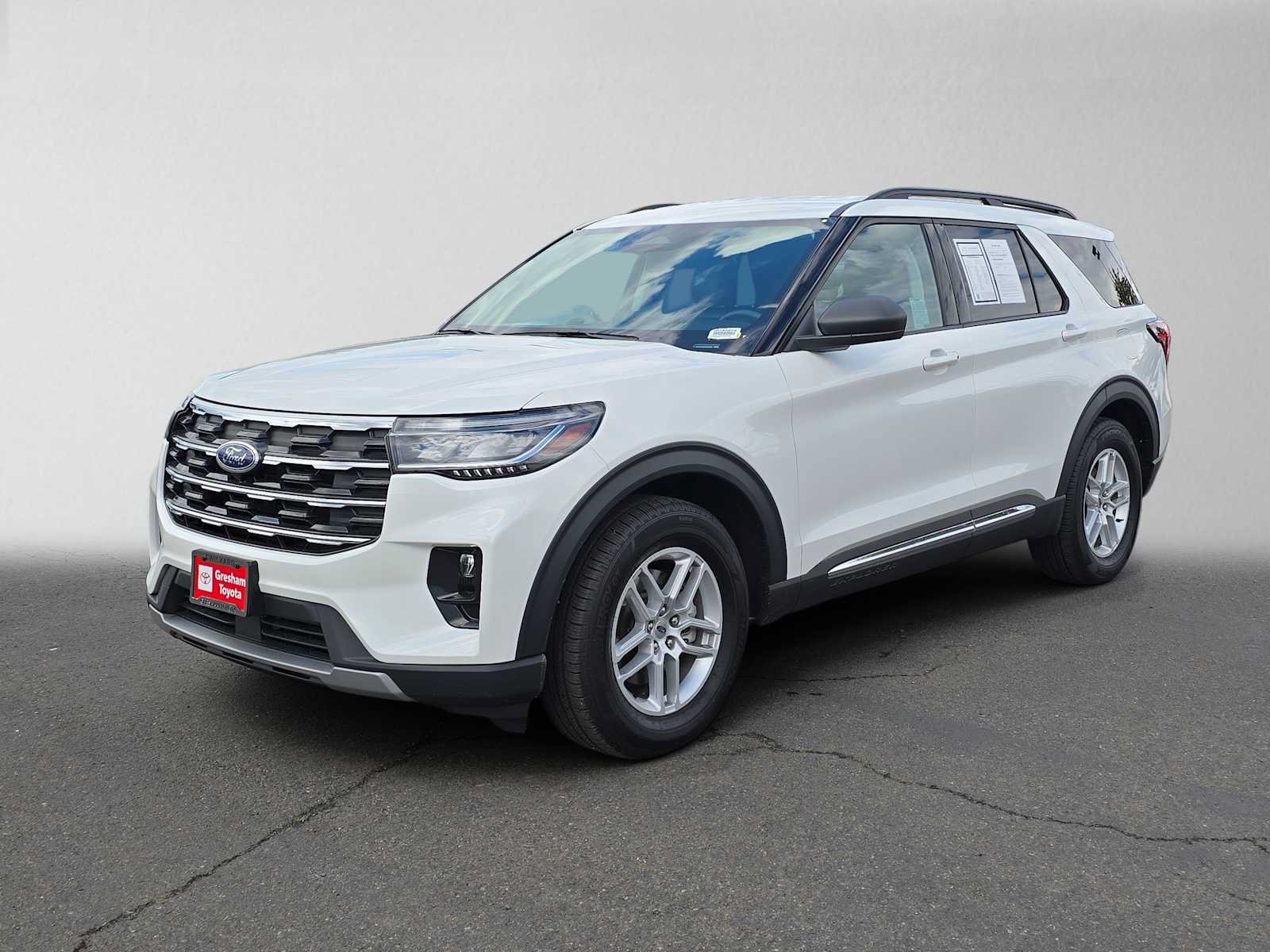 Used 2025 Ford Explorer Active w/ Active Comfort Package RWD image 7