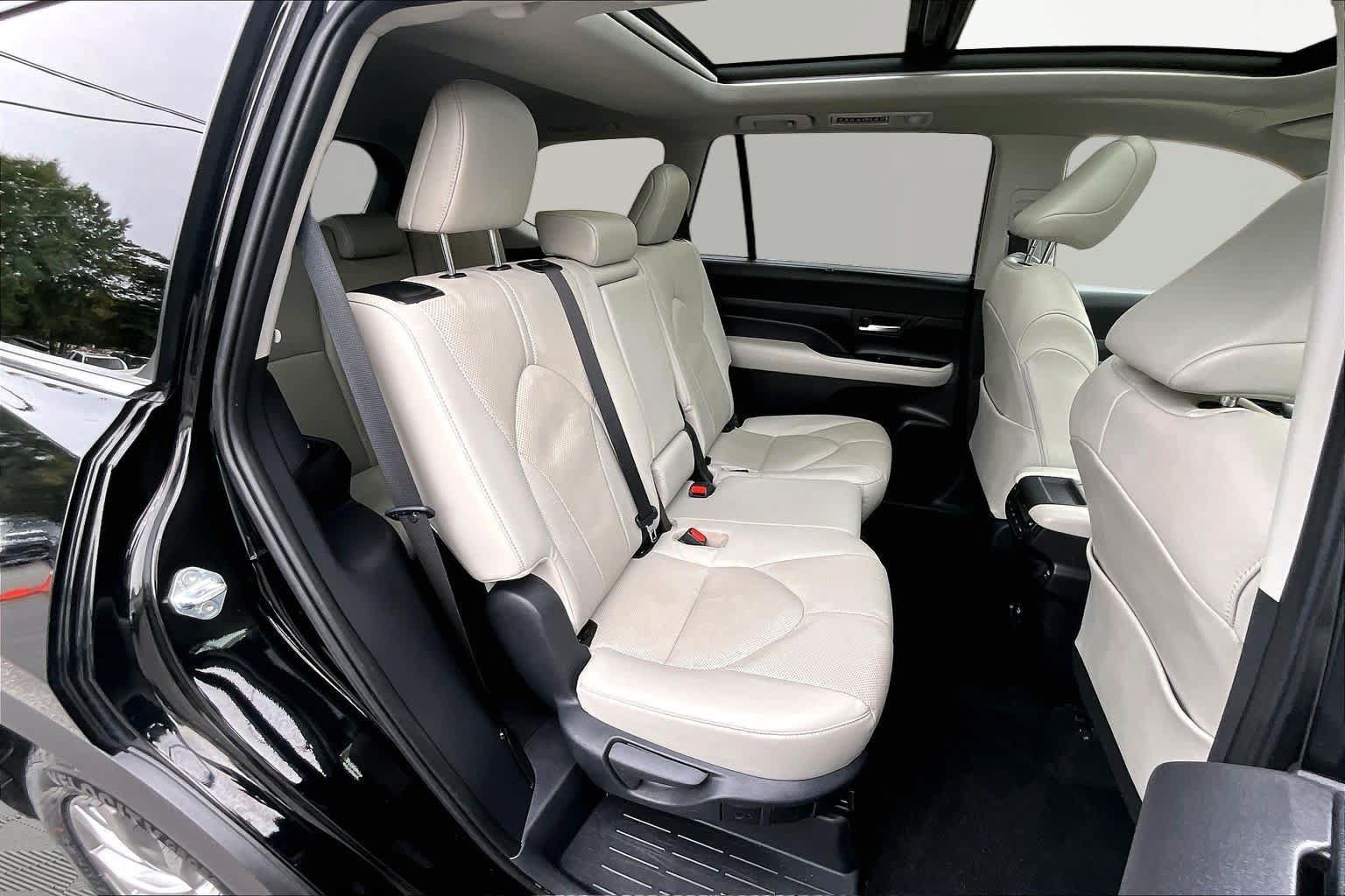 Certified 2025 Toyota Grand Highlander AWD image 20