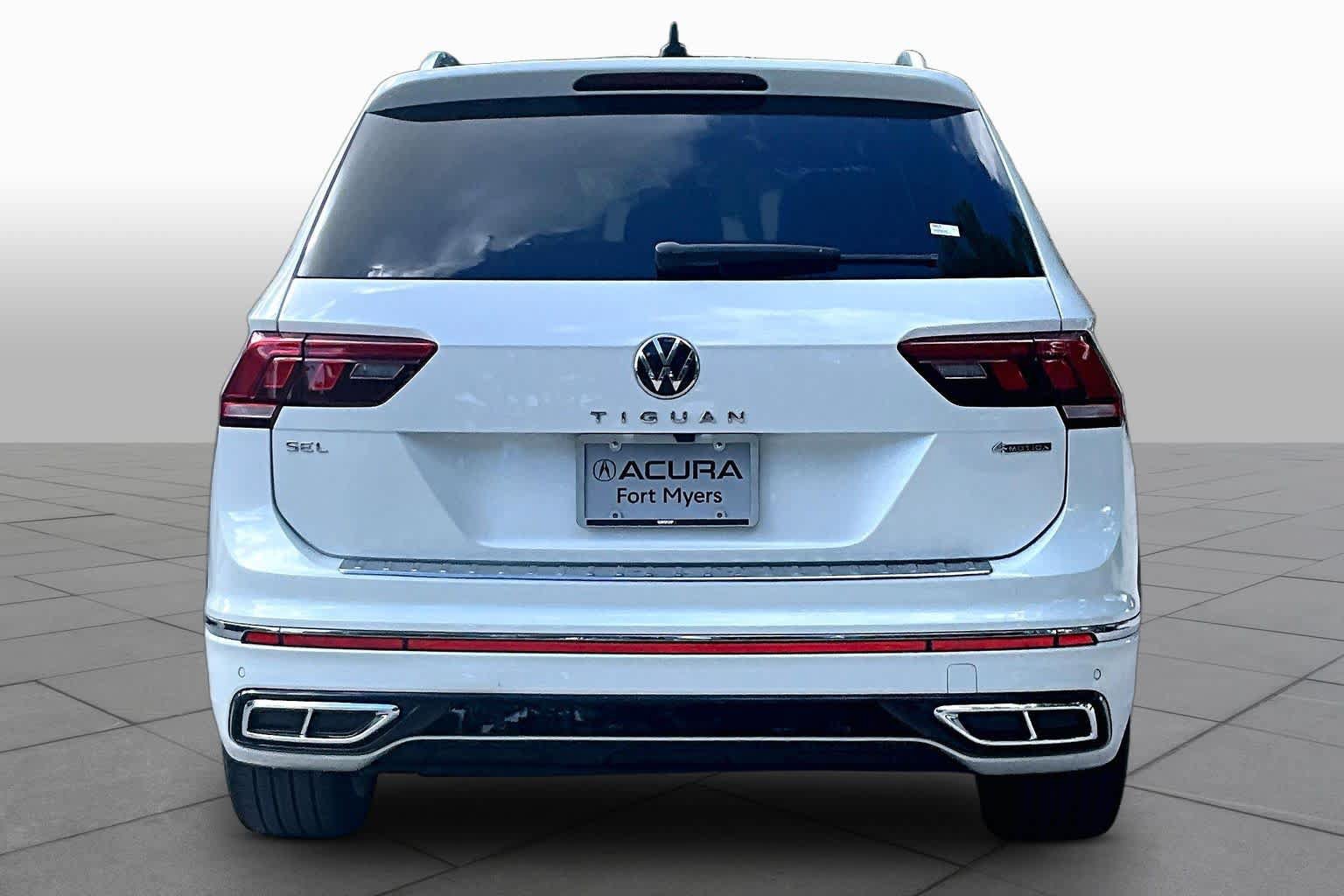 Used 2022 Volkswagen Tiguan SEL R-Line AWD/4WD image 5