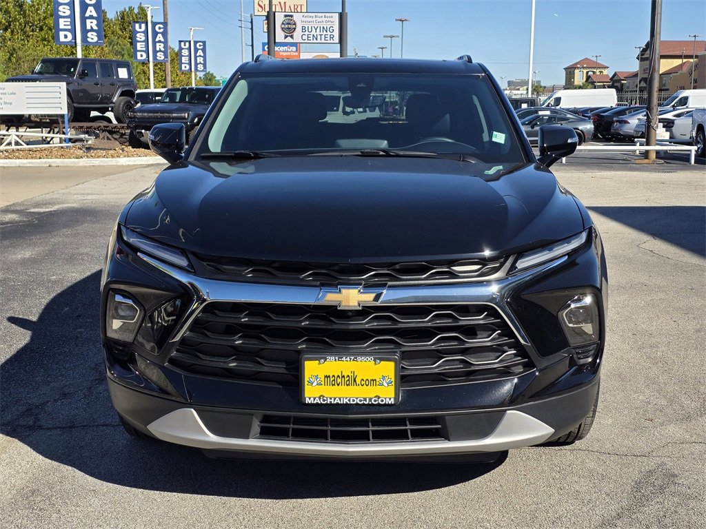 Used 2025 Chevrolet Blazer LT w/ Sound & Technology Package image 2