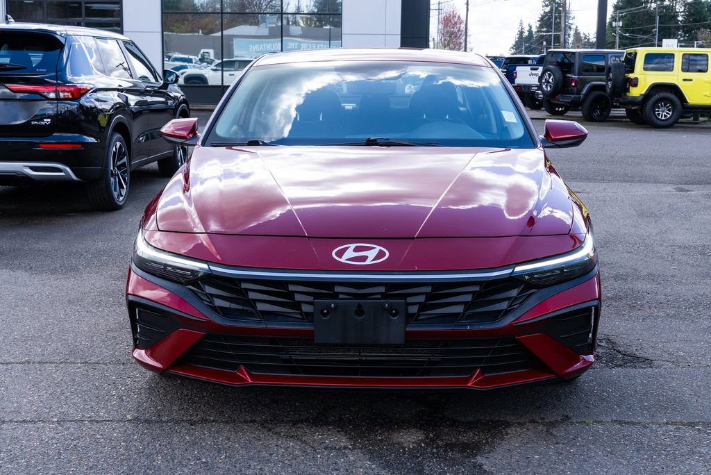 Used 2024 Hyundai Elantra SEL image 2