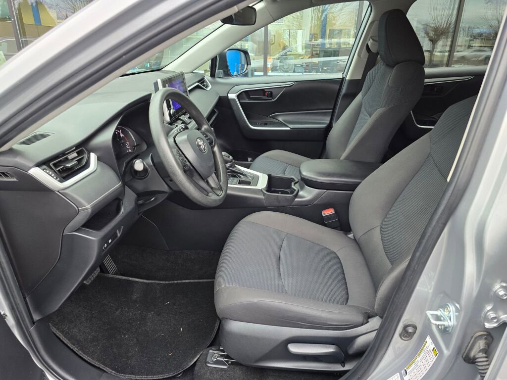 Used 2024 Toyota RAV4 LE image 20