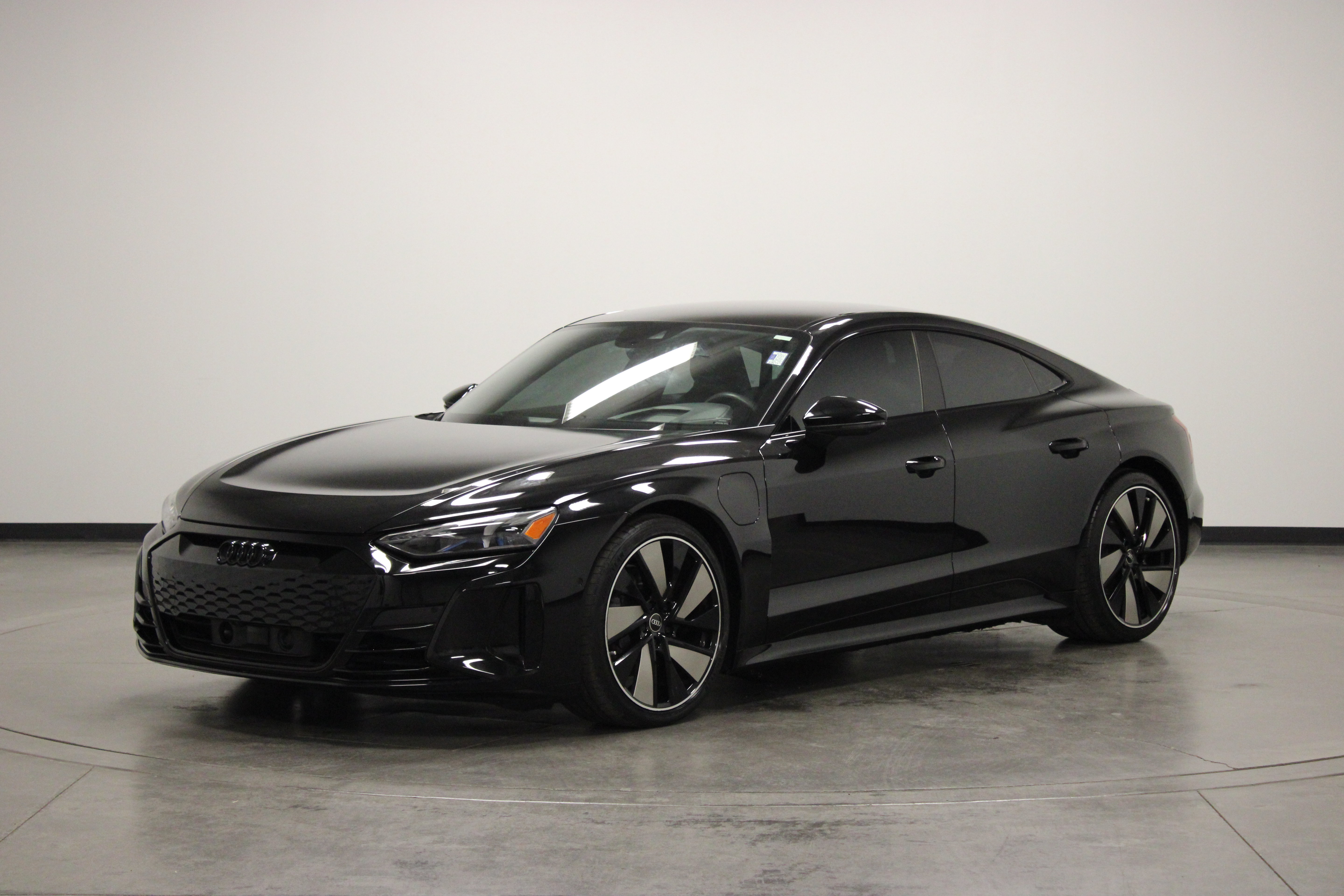 Used 2023 Audi e-tron GT Prestige w/ Prestige Package AWD/4WD image 4