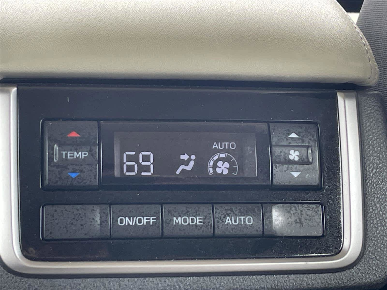 Certified 2025 Subaru Ascent Premium AWD/4WD image 19