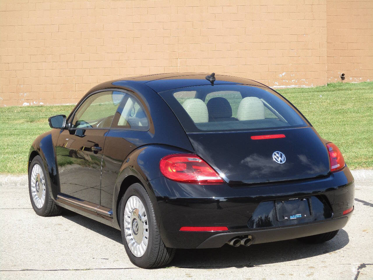 Used 2015 Volkswagen Beetle 1.8T FWD image 76