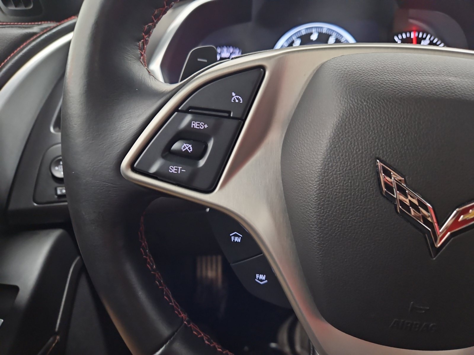 Used 2017 Chevrolet Corvette Stingray Coupe w/ 1LT RWD image 26