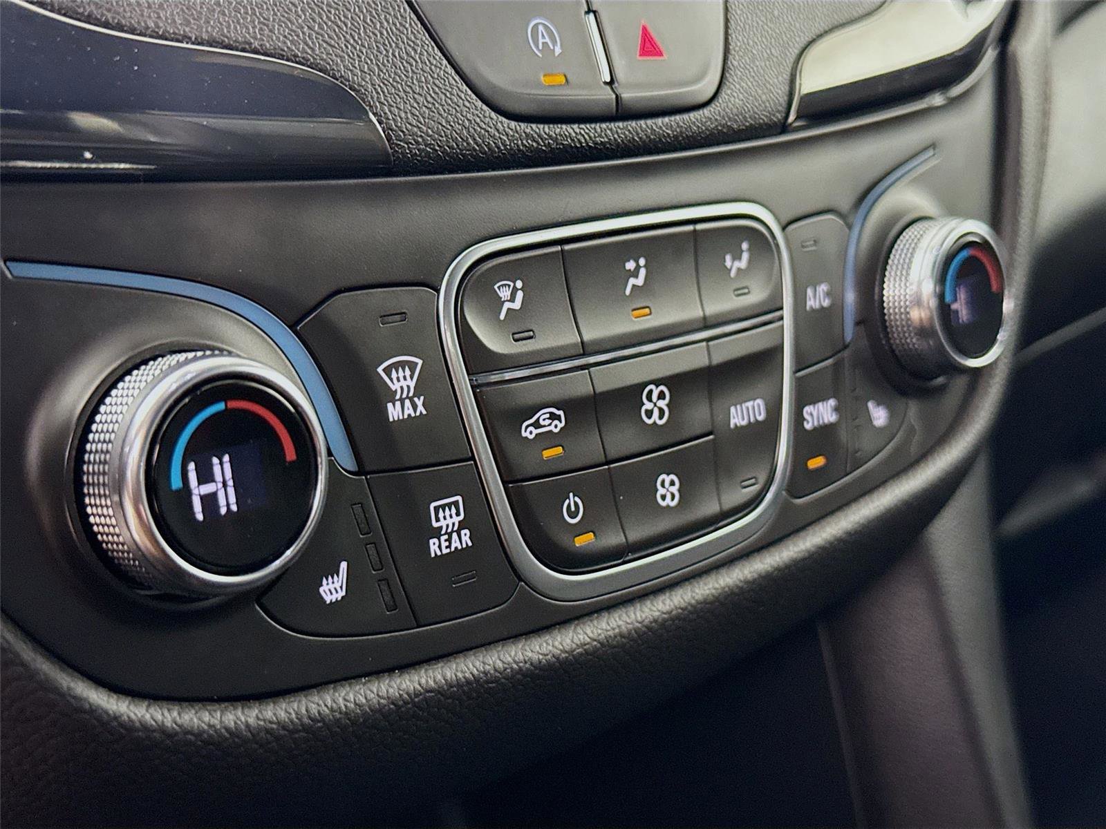 Used 2023 Chevrolet Equinox RS image 15