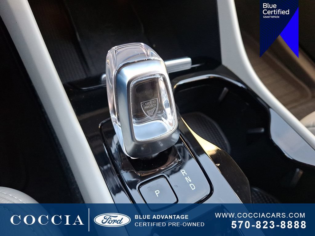 Used 2023 Volvo XC40 B5 Plus w/ Protection Package Premier AWD/4WD image 15