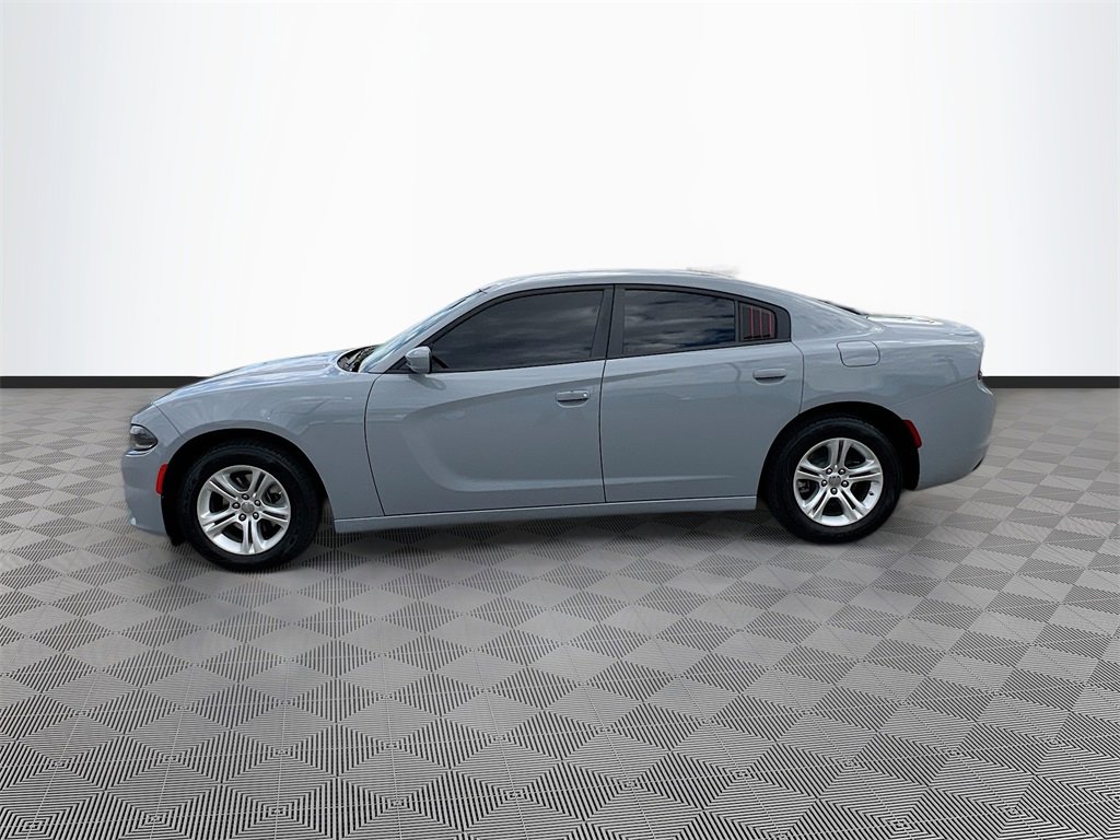 Used 2022 Dodge Charger SXT w/ Cold Weather Package image 4