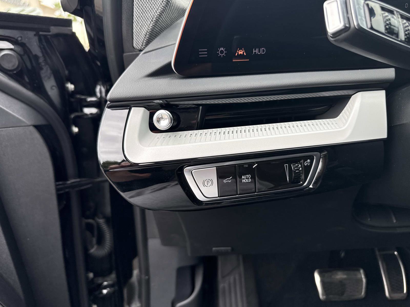 New 2026 Cadillac Optiq Luxury 2 image 33