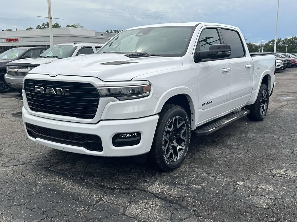Used 2025 RAM 1500 Laramie w/ Sport Appearance Package AWD/4WD image 7