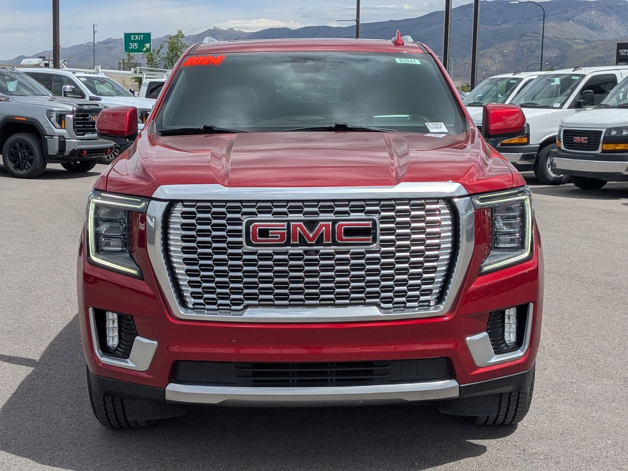 Certified 2024 GMC Yukon Denali w/ Max Trailering Package AWD/4WD image 9
