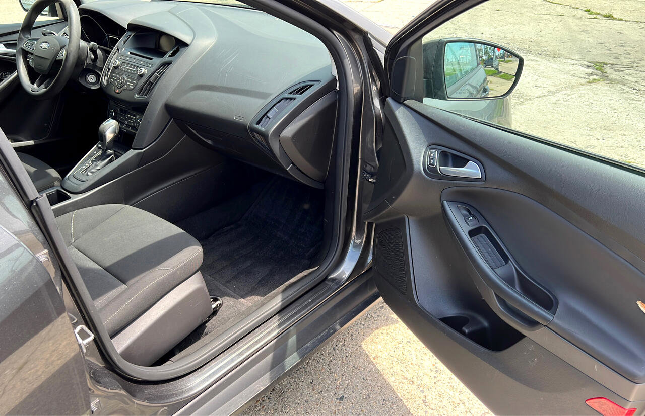 Used 2016 Ford Focus SE image 13