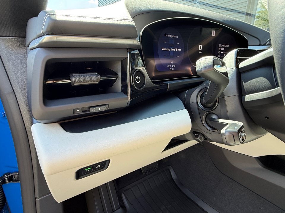 New 2026 Porsche Macan 4 Electric AWD/4WD image 23