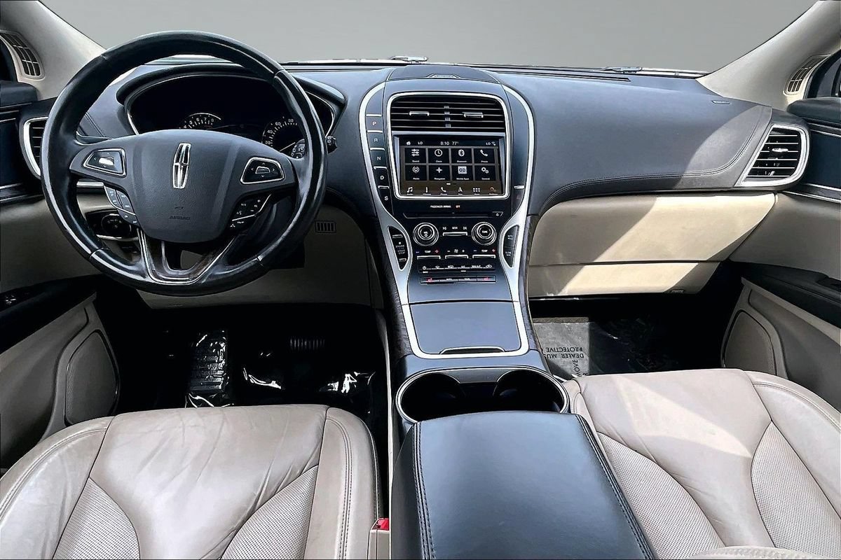 Used 2016 Lincoln MKX Select w/ Select Plus Package AWD/4WD image 18