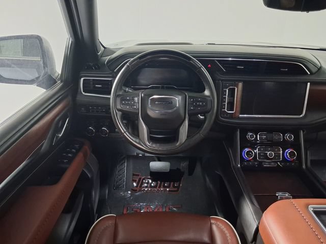 Certified 2023 GMC Yukon XL Denali Ultimate AWD/4WD image 13