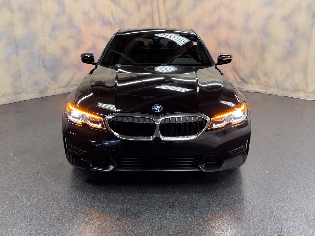 Used 2022 BMW 330i xDrive Sedan w/ Driving Assistance Package AWD/4WD image 5