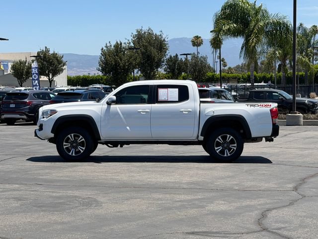 Used 2017 Toyota Tacoma TRD Off-Road w/ Tow Package (A/T) AWD/4WD image 9