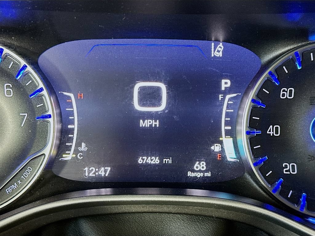 Used 2023 Chrysler Pacifica Touring-L FWD image 15