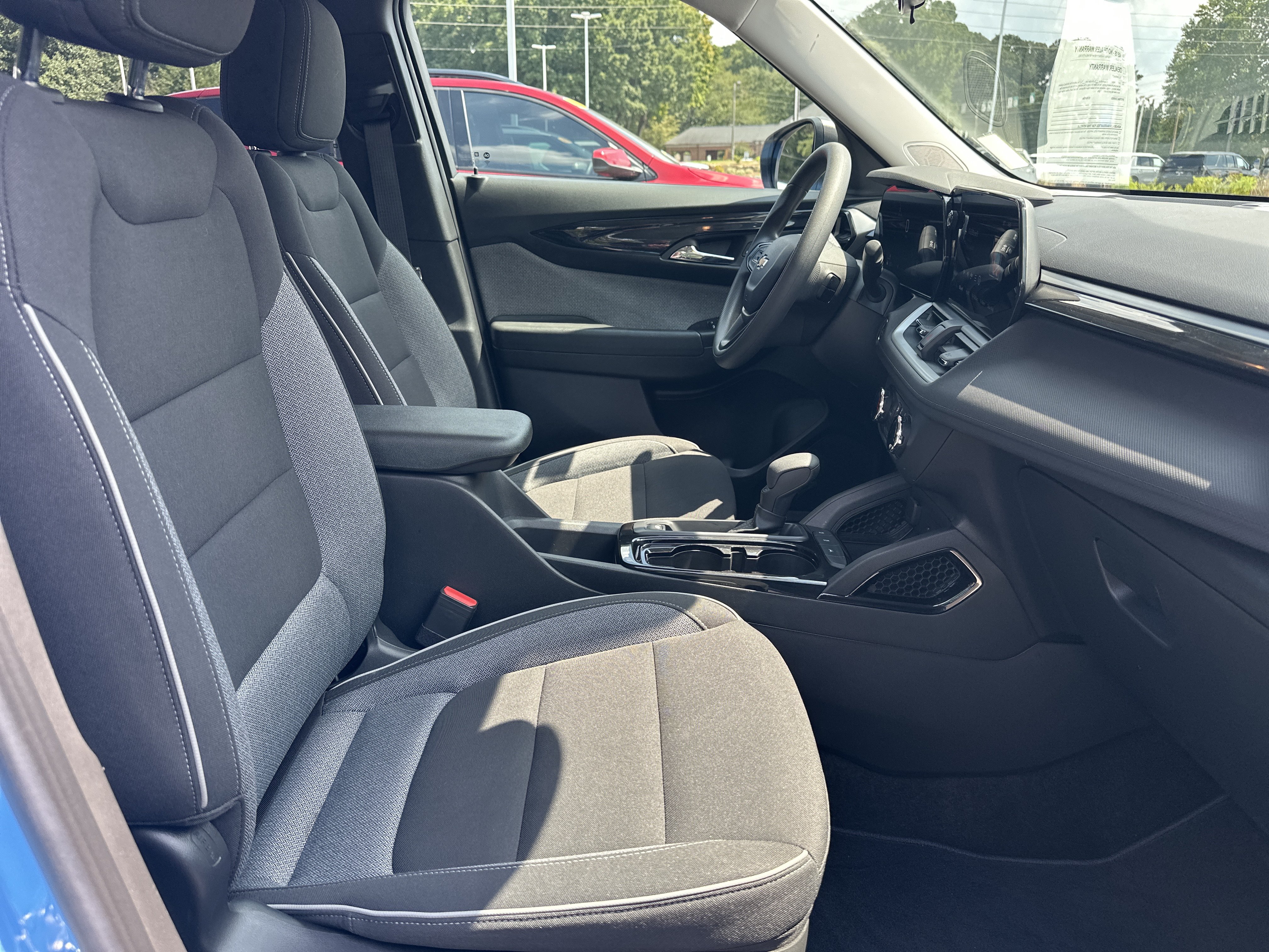 Used 2024 Chevrolet TrailBlazer LS w/ LS Convenience Package FWD image 14