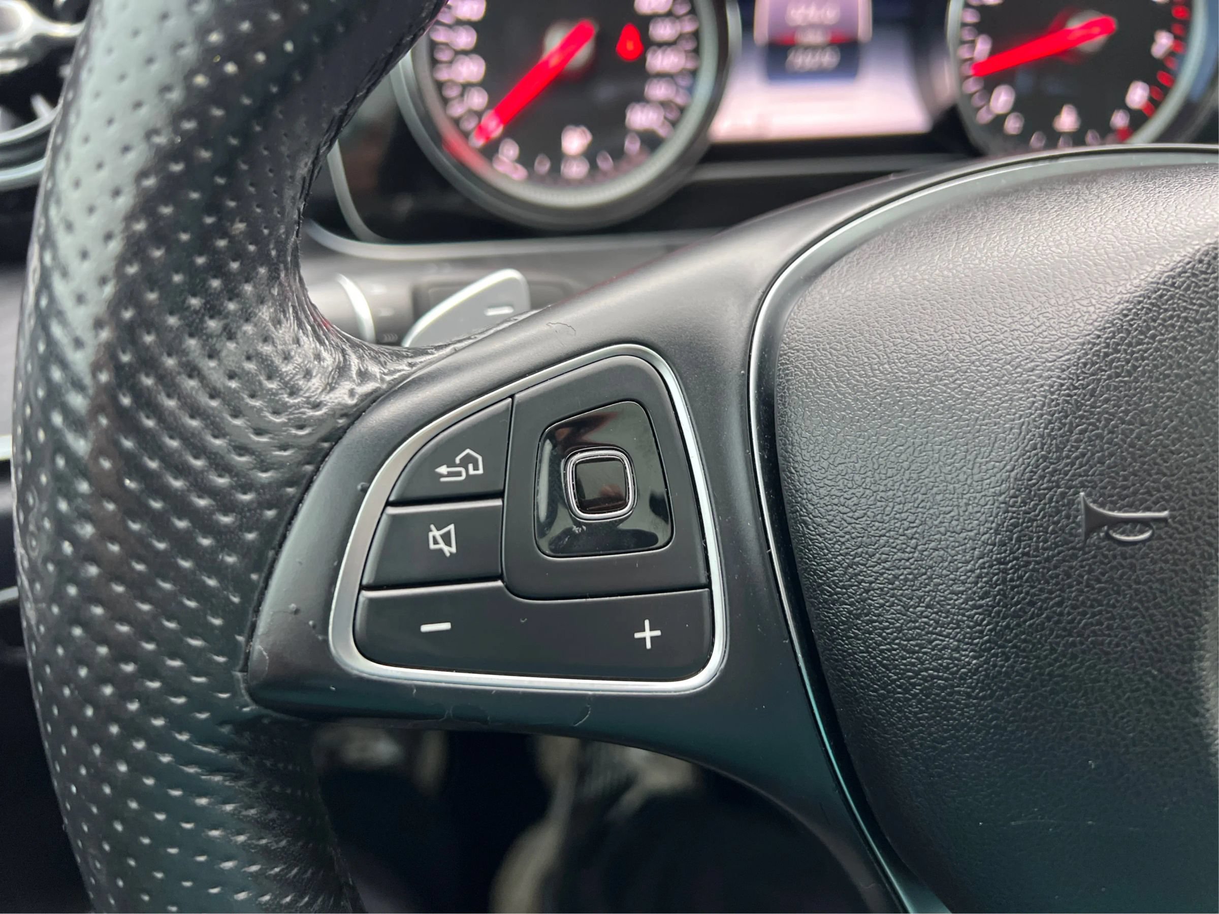 Used 2018 Mercedes-Benz E 400 4MATIC Coupe w/ Premium 1 Package image 28
