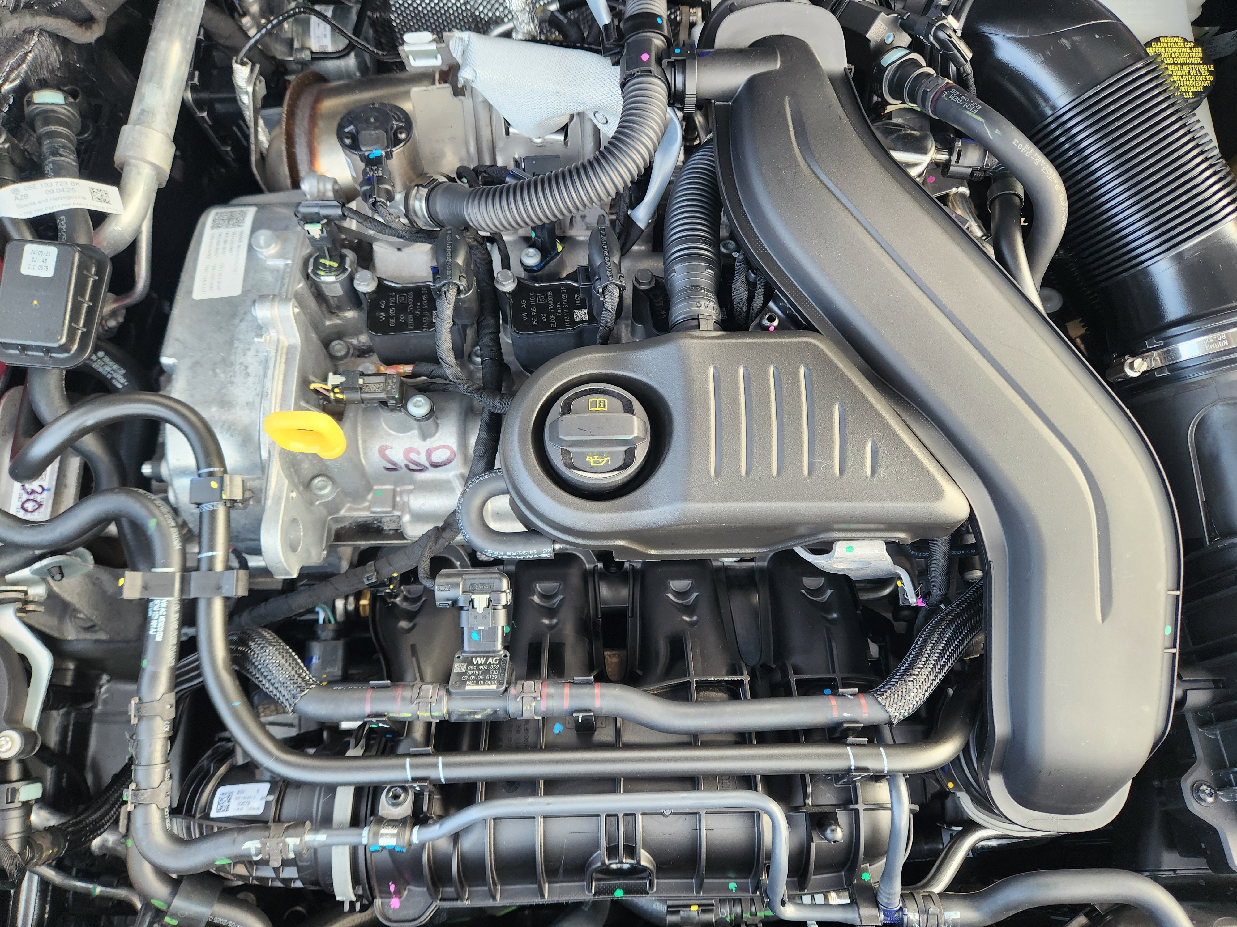 Used 2025 Volkswagen Taos SE image 26