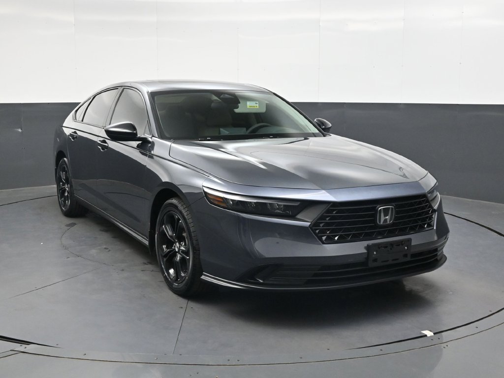 Certified 2025 Honda Accord SE image 2