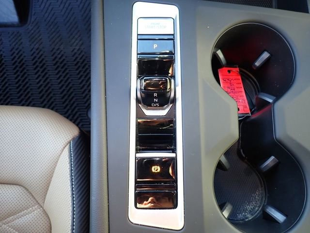 Used 2024 Volkswagen Atlas Cross Sport SE image 20