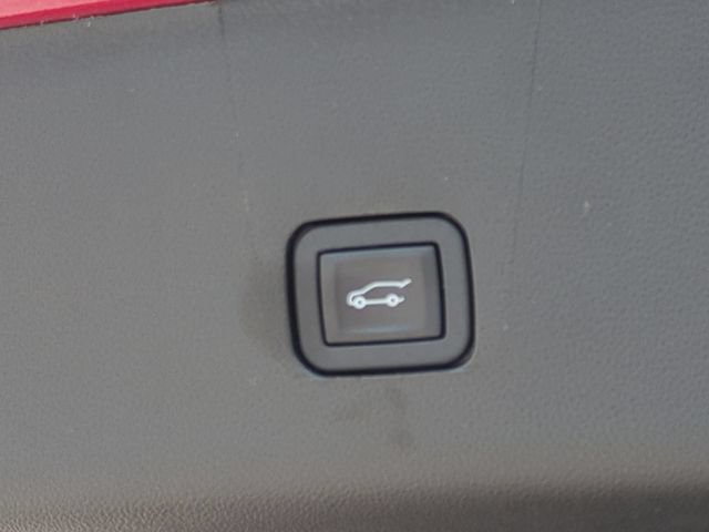 Used 2023 Chevrolet Traverse RS AWD/4WD image 15