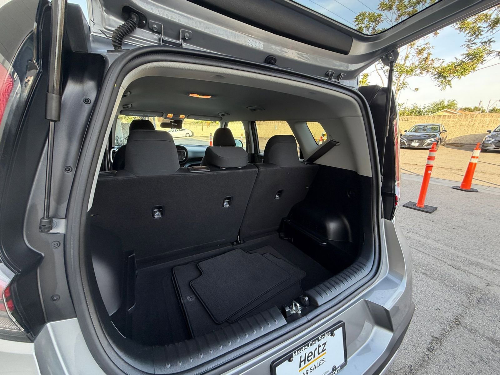 Used 2025 Kia Soul LX w/ LX Technology Package image 29