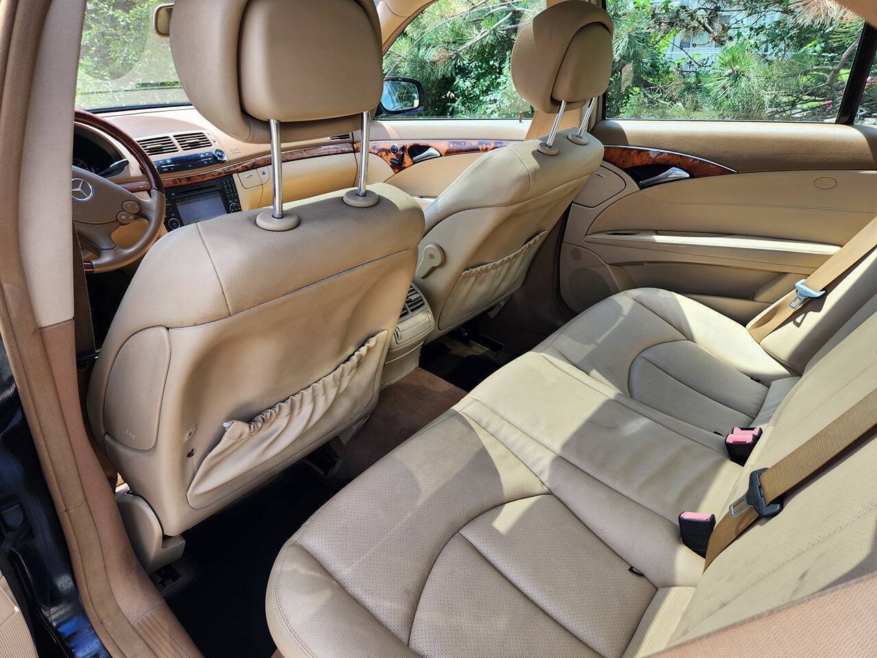 Used 2009 Mercedes-Benz E 350 4MATIC Sedan image 10