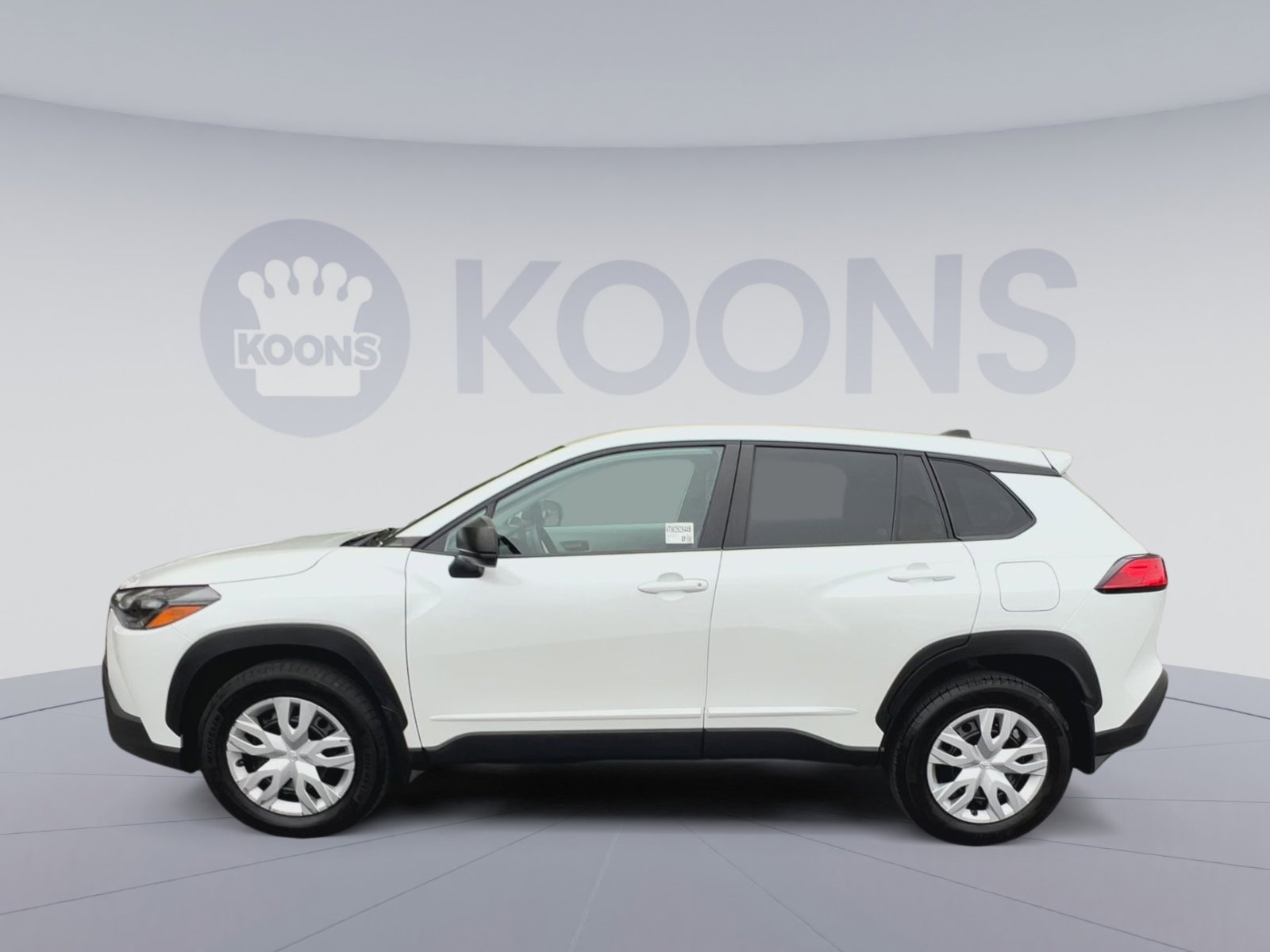 Used 2023 Toyota Corolla Cross L FWD image 7