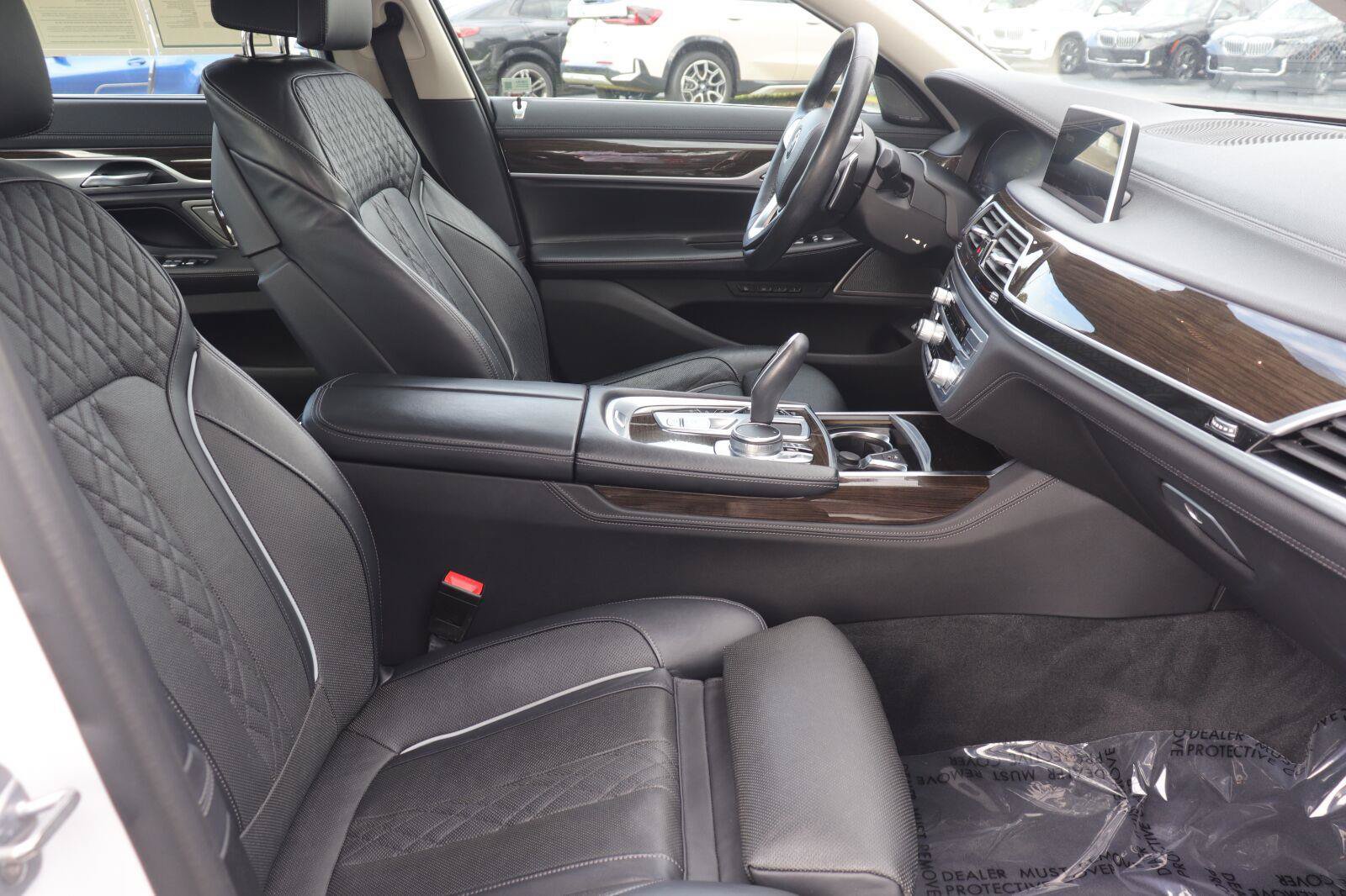 Used 2020 BMW 740i RWD image 17
