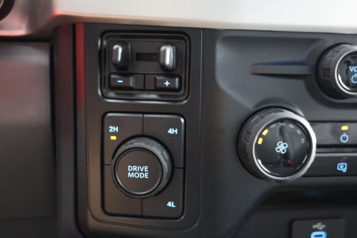 Used 2025 Ford F350 XLT AWD/4WD image 21