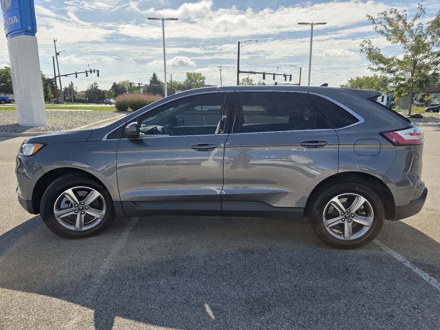 Used 2021 Ford Edge SEL w/ Convenience Package AWD/4WD image 11