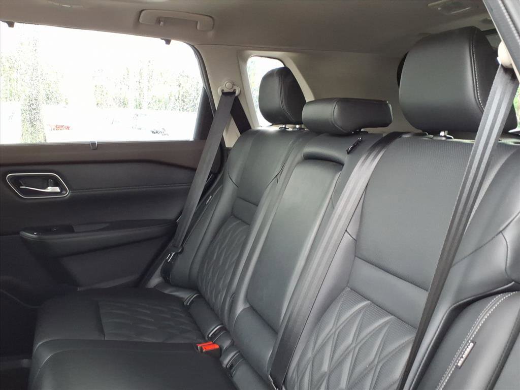 Certified 2023 Nissan Rogue Platinum w/ Platinum Premium Package image 20