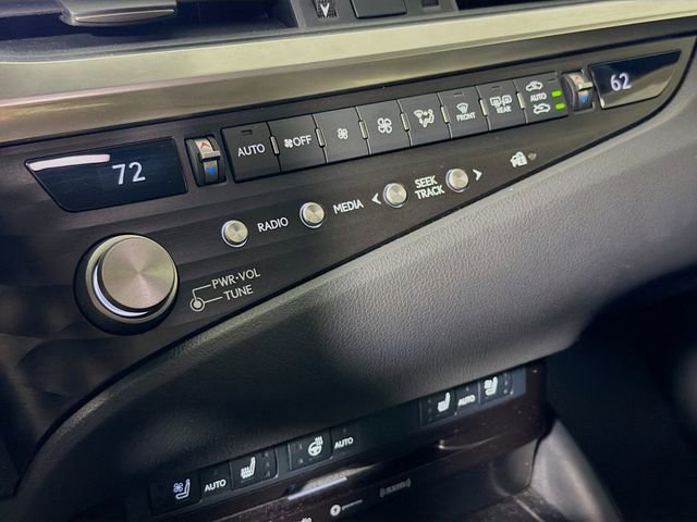 Used 2021 Lexus ES 350 w/ Premium Package image 17