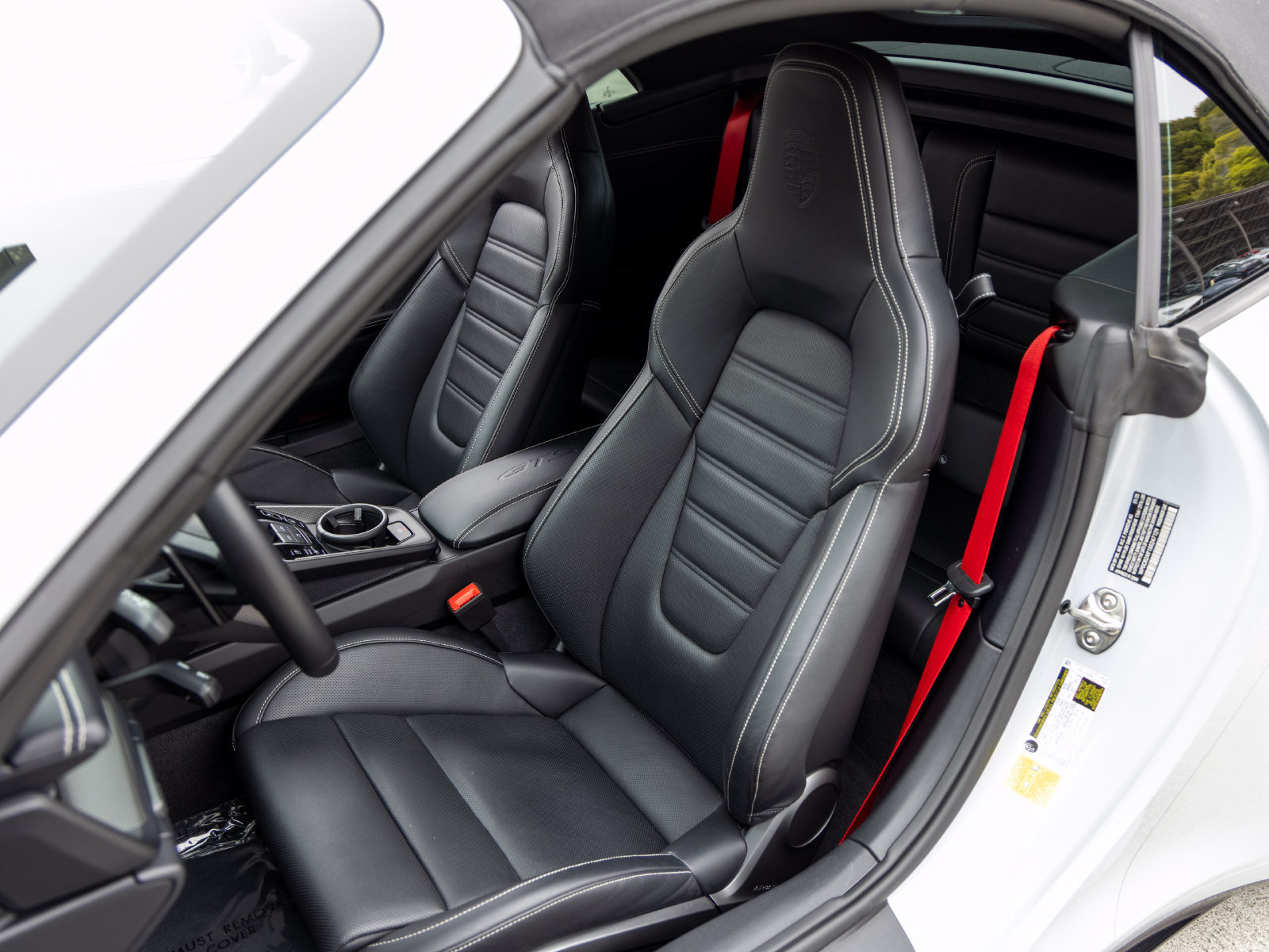 Certified 2025 Porsche 911 Carrera GTS RWD image 5